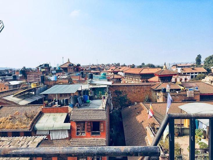Annapurna Guest House And Rooftop Restaurant Бхактапур Экстерьер фото